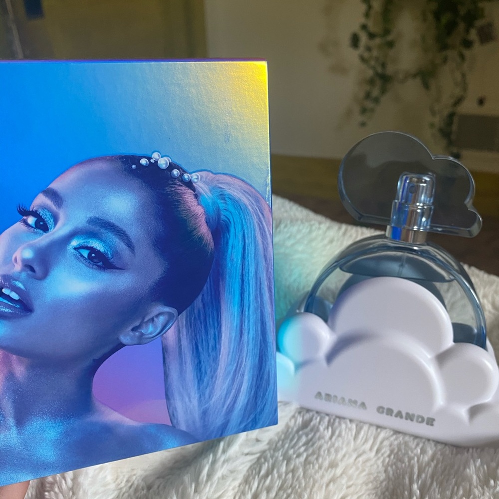 Ariana Grande cloud perfume 3.4 oz